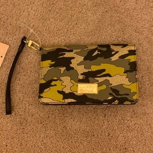 Camo wristlet